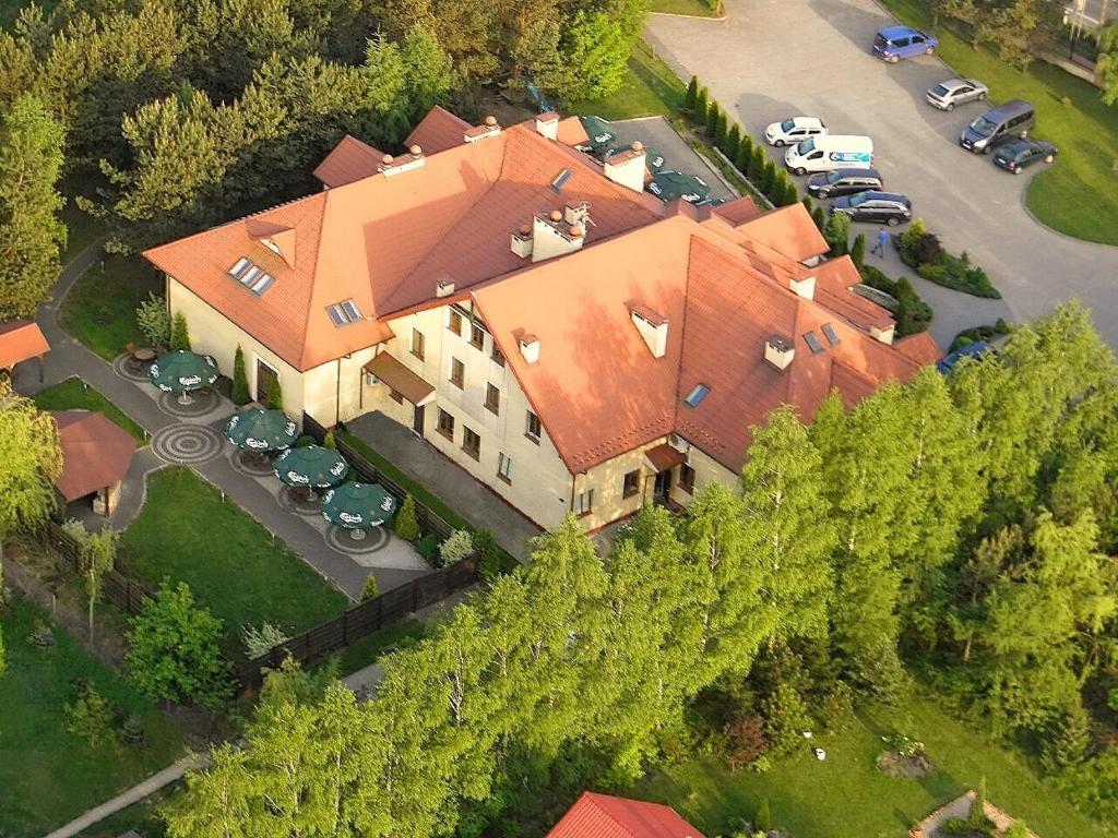 Hotel Maxima Wolanów Exteriér fotografie