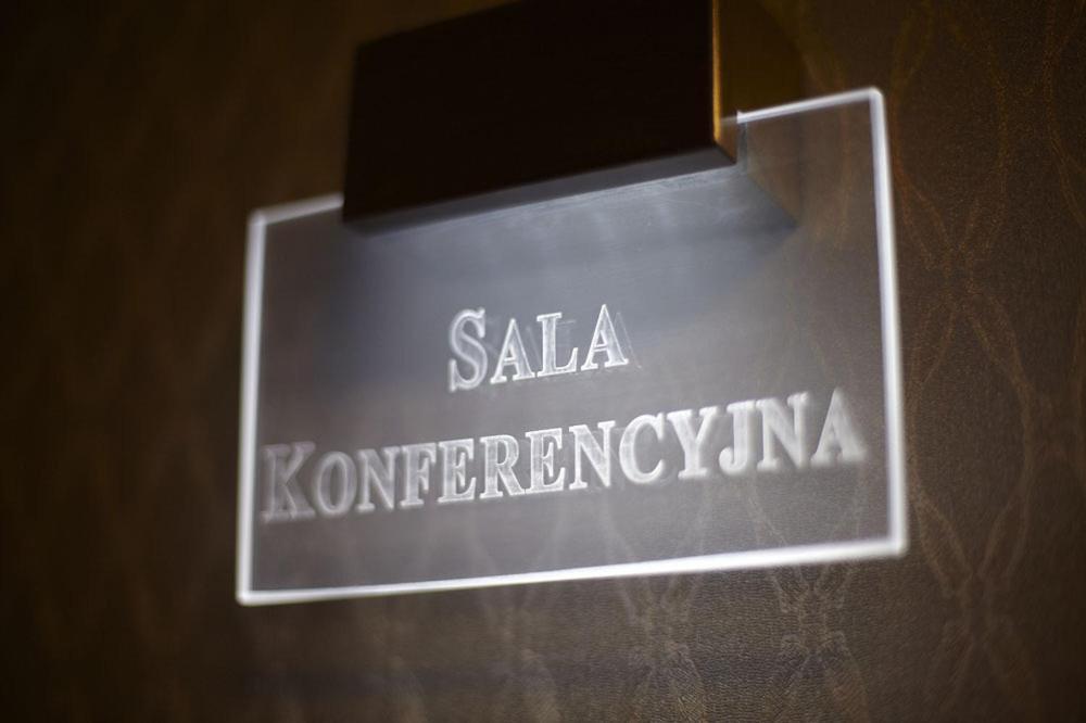 Hotel Maxima Wolanów Exteriér fotografie